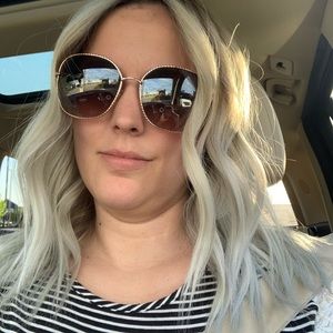 Meet your Posher, Samantha